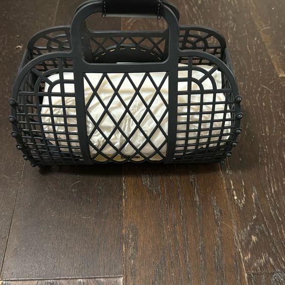 Fendi Black and Gold Basket Bag - Picture 3 of 12